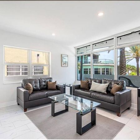 The Purple Pelican Beachfront With Ocean Balcony Unit 1 Fort Lauderdale Eksteriør bilde