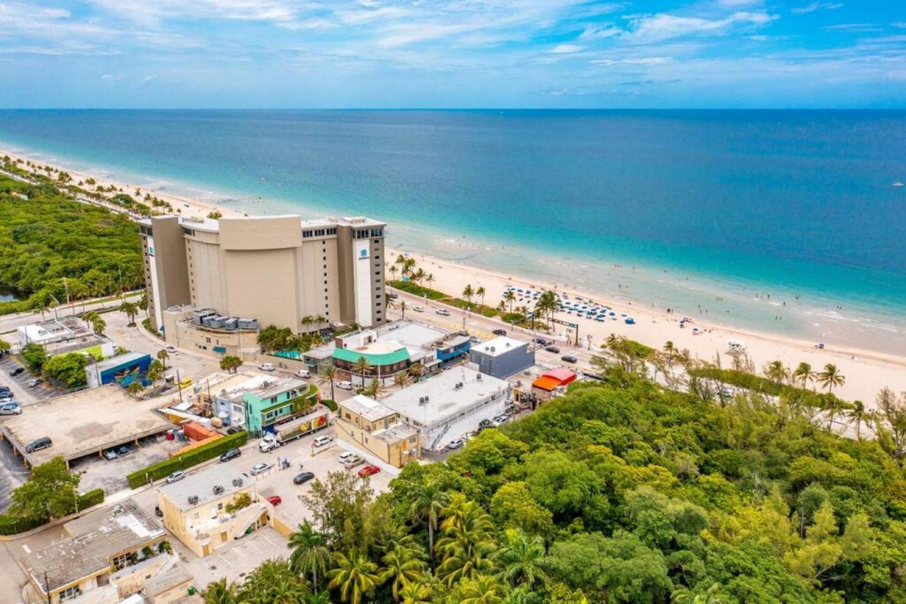 The Purple Pelican Beachfront With Ocean Balcony Unit 1 Fort Lauderdale Eksteriør bilde