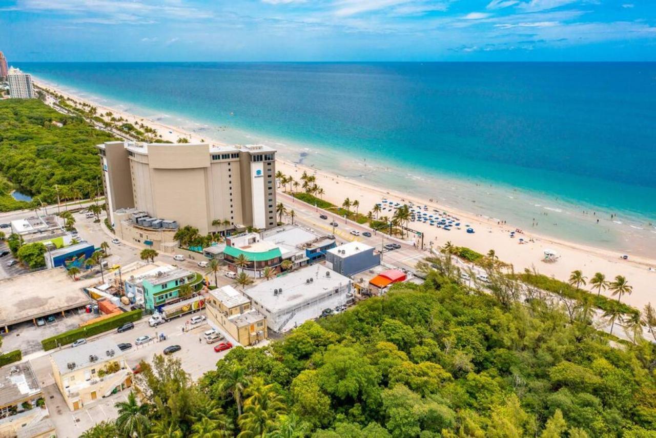 The Purple Pelican Beachfront With Ocean Balcony Unit 1 Fort Lauderdale Eksteriør bilde
