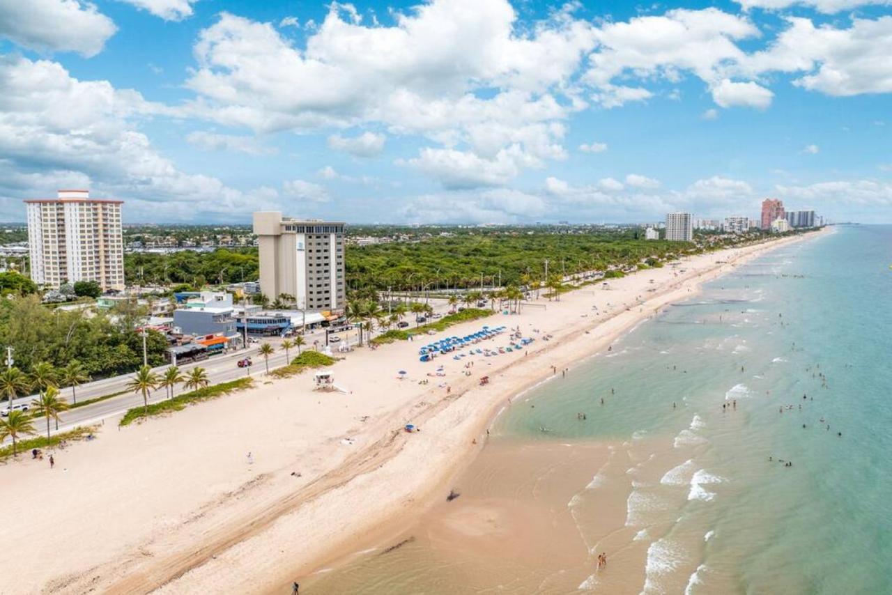 The Purple Pelican Beachfront With Ocean Balcony Unit 1 Fort Lauderdale Eksteriør bilde