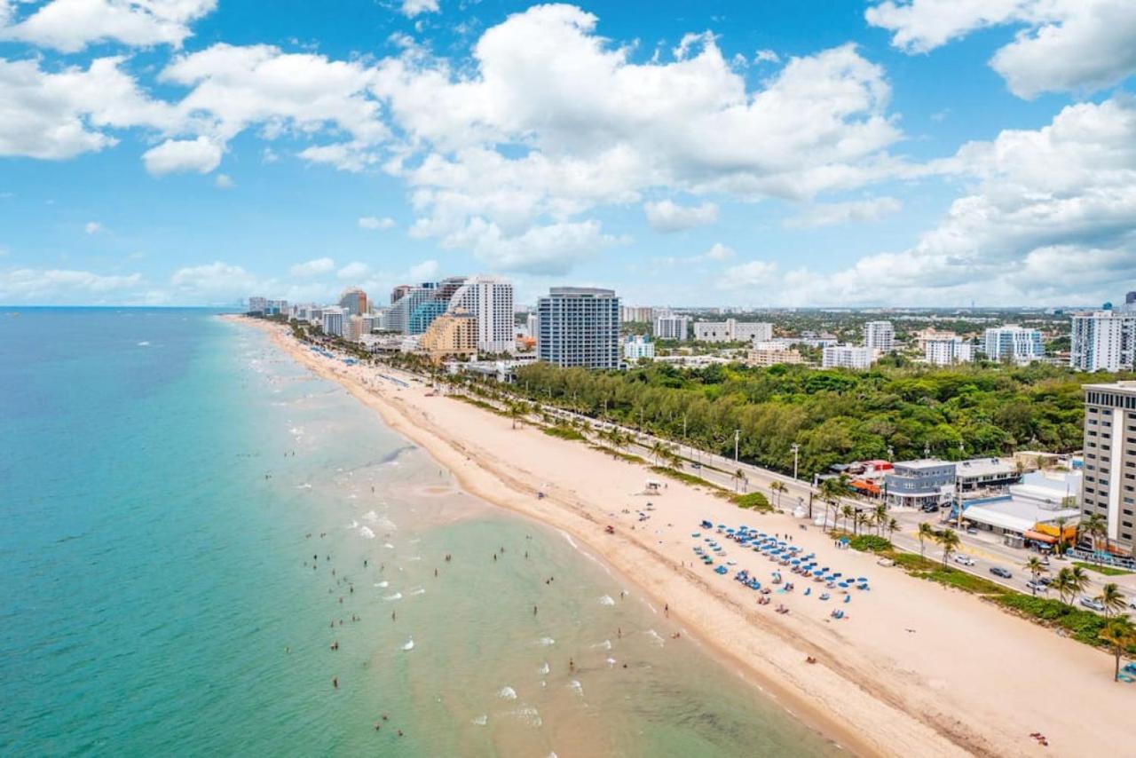 The Purple Pelican Beachfront With Ocean Balcony Unit 1 Fort Lauderdale Eksteriør bilde