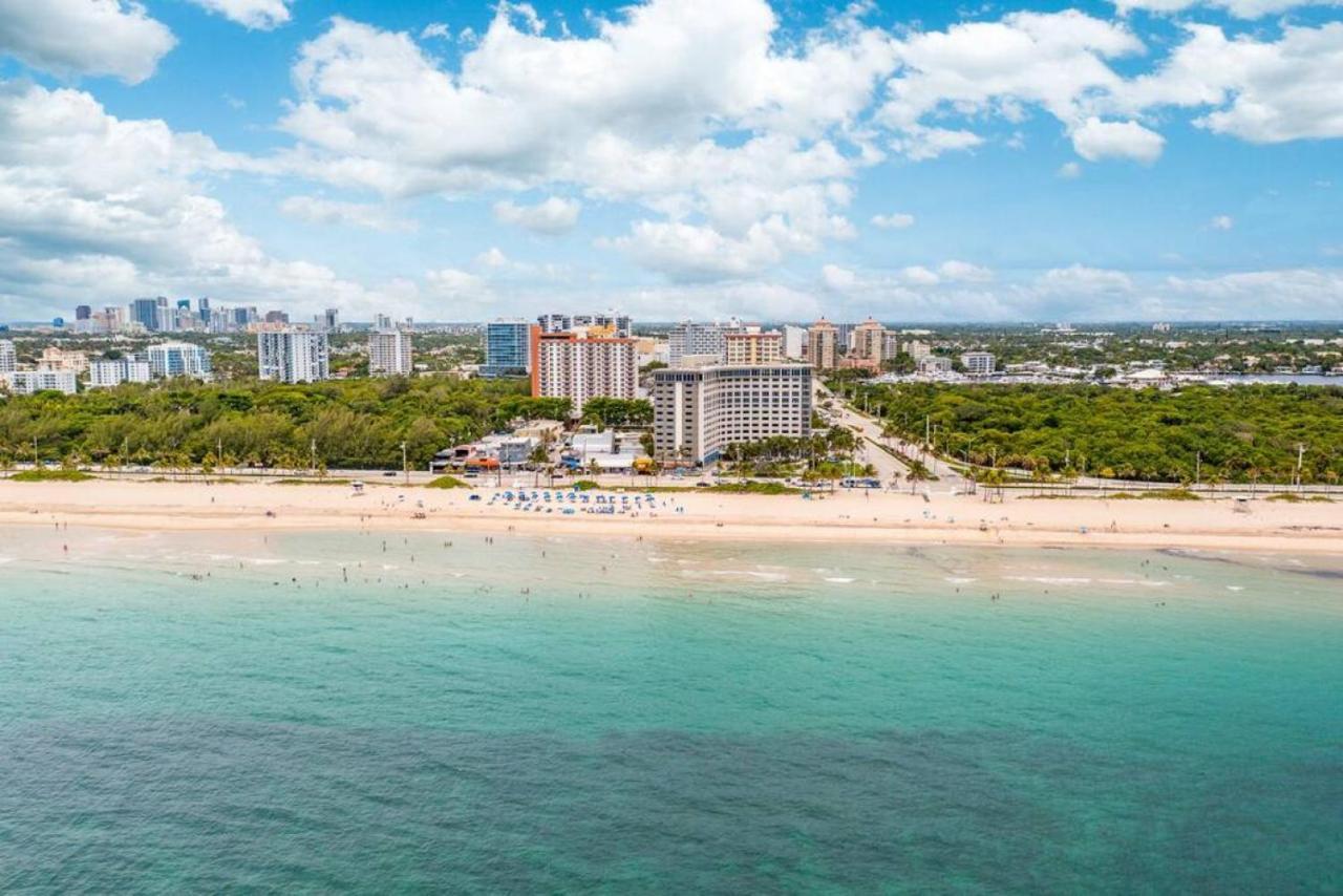 The Purple Pelican Beachfront With Ocean Balcony Unit 1 Fort Lauderdale Eksteriør bilde