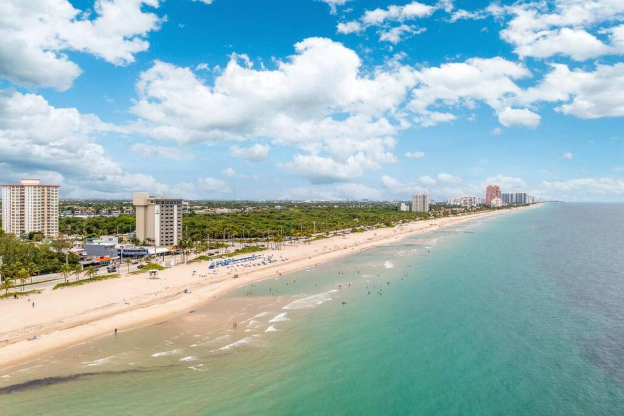 The Purple Pelican Beachfront With Ocean Balcony Unit 1 Fort Lauderdale Eksteriør bilde